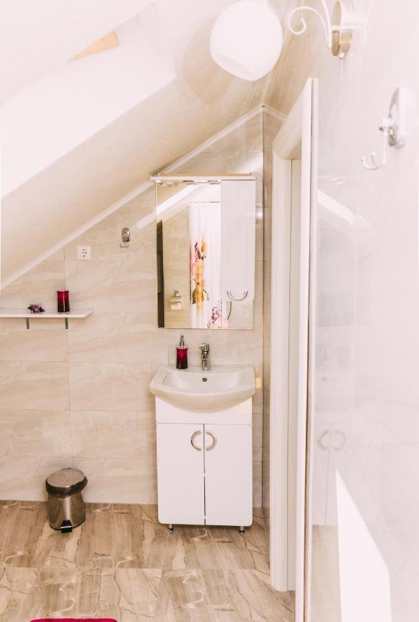 Apartmani Markesic Ramsko Jezero Prozor Exterior photo